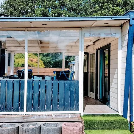 Modern, Compleet En Recreatief 22-15 * Putten